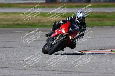 media/Jan-21-2023-Fastrack Riders (Sat) [[fcf3f88a30]]/Level 2/Session 4 Turn 6-Mountian Shot/